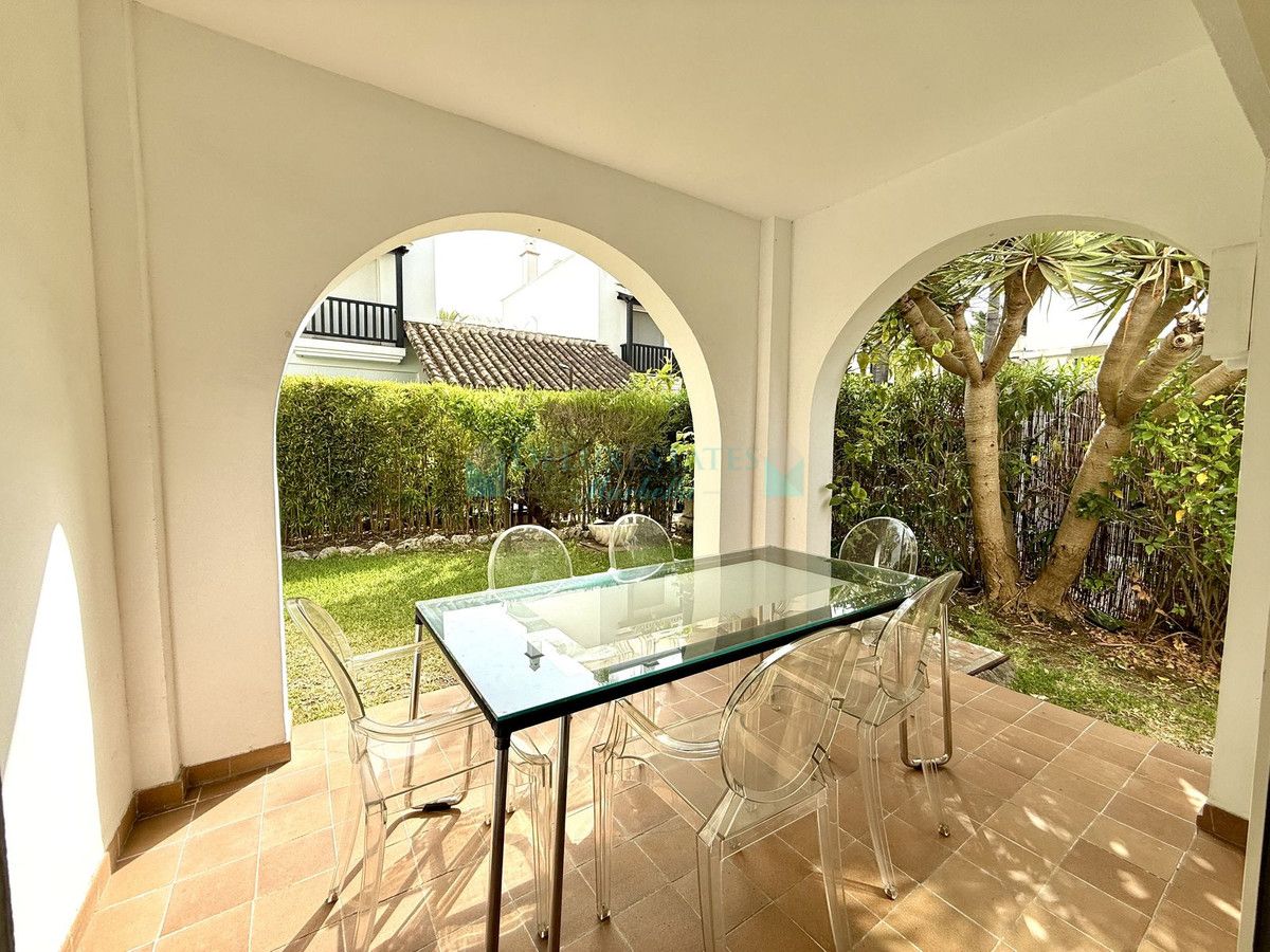 Villa Pareada en alquiler en Marbella Golden Mile