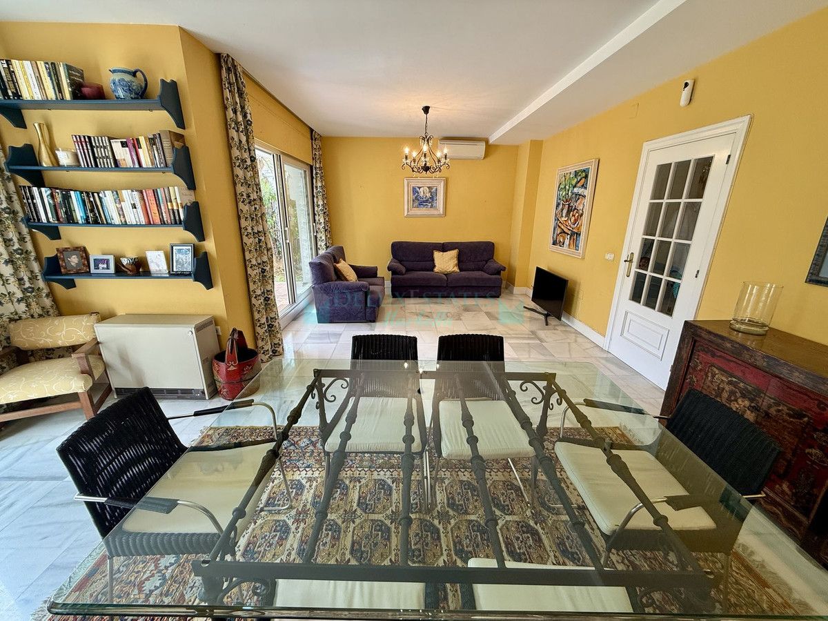 Villa Pareada en alquiler en Marbella Golden Mile