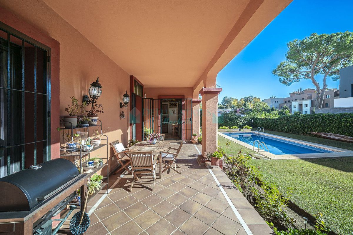 Villa for sale in San Pedro de Alcantara