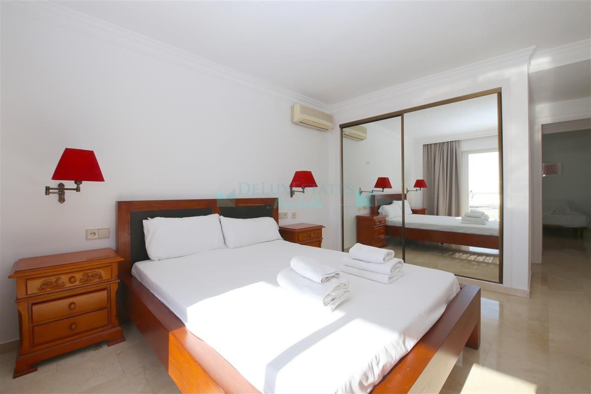 Apartamento en alquiler en Estepona