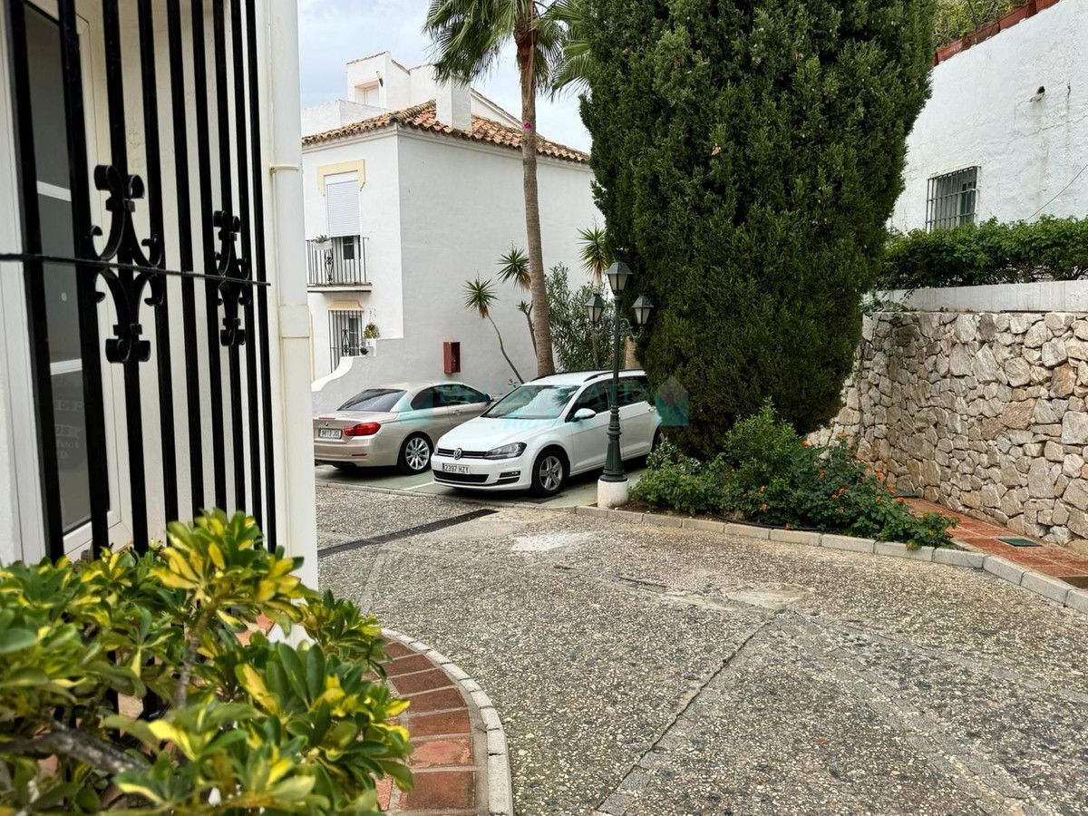 Adosado en venta en Cabopino, Marbella Este