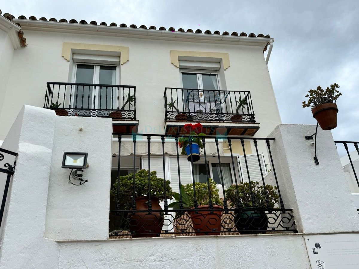 Adosado en venta en Cabopino, Marbella Este