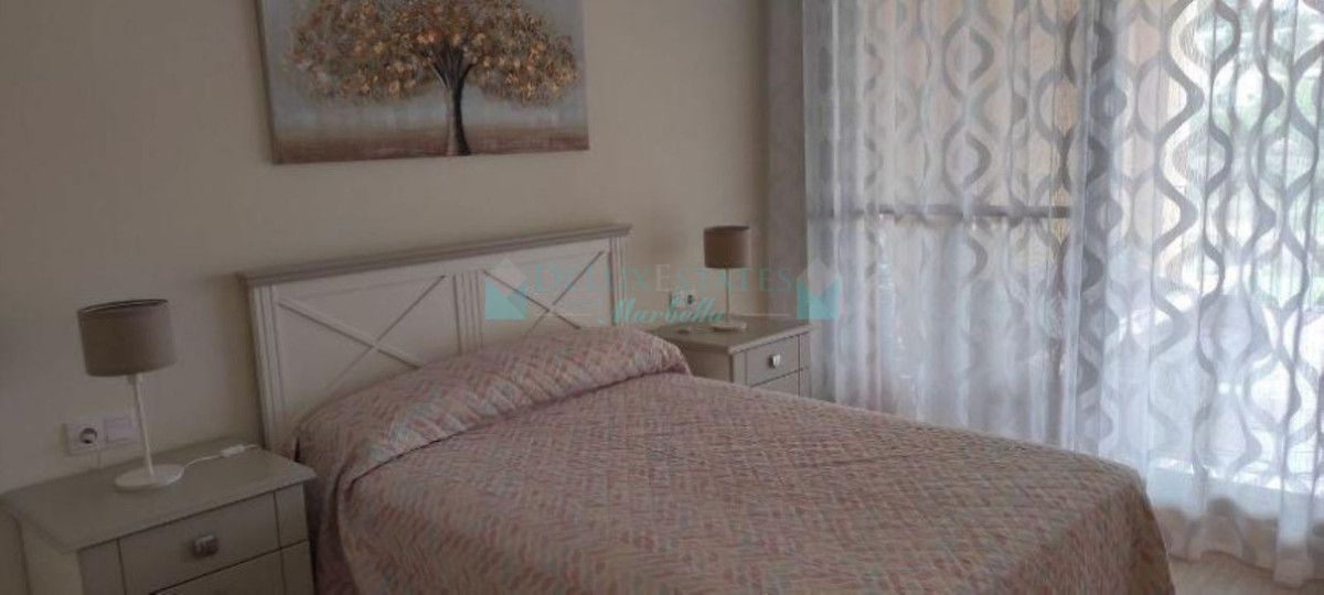 Apartment for sale in Estepona