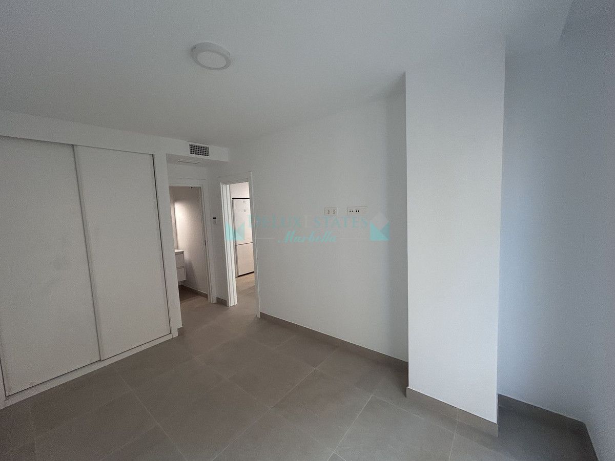 Apartamento en venta en Estepona