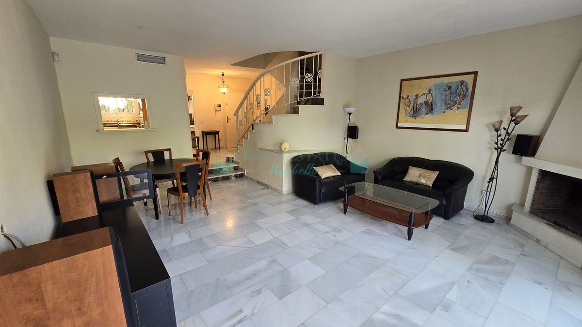 Town House for sale in Cabopino, Marbella East