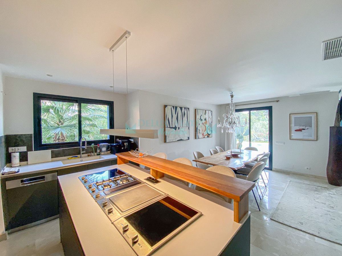 Villa for sale in Elviria, Marbella East