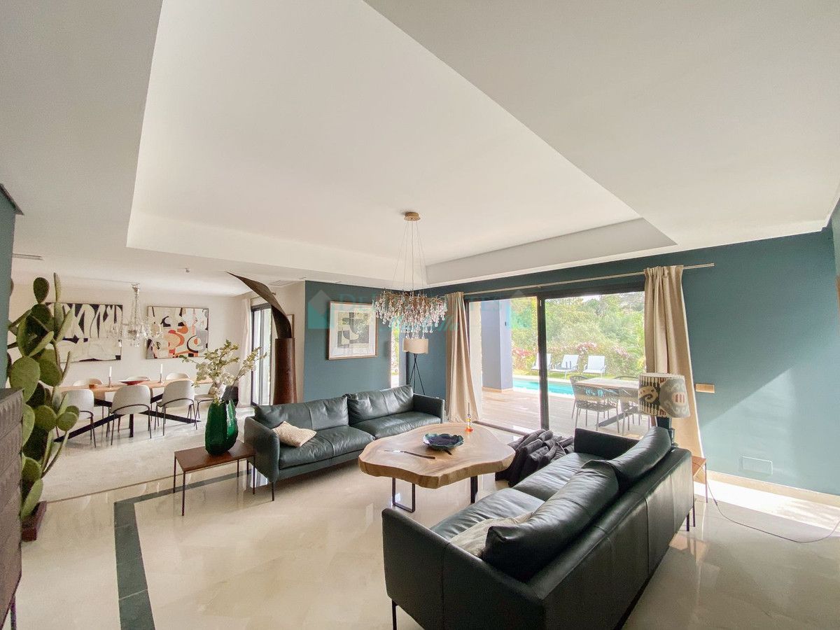 Villa for sale in Elviria, Marbella East