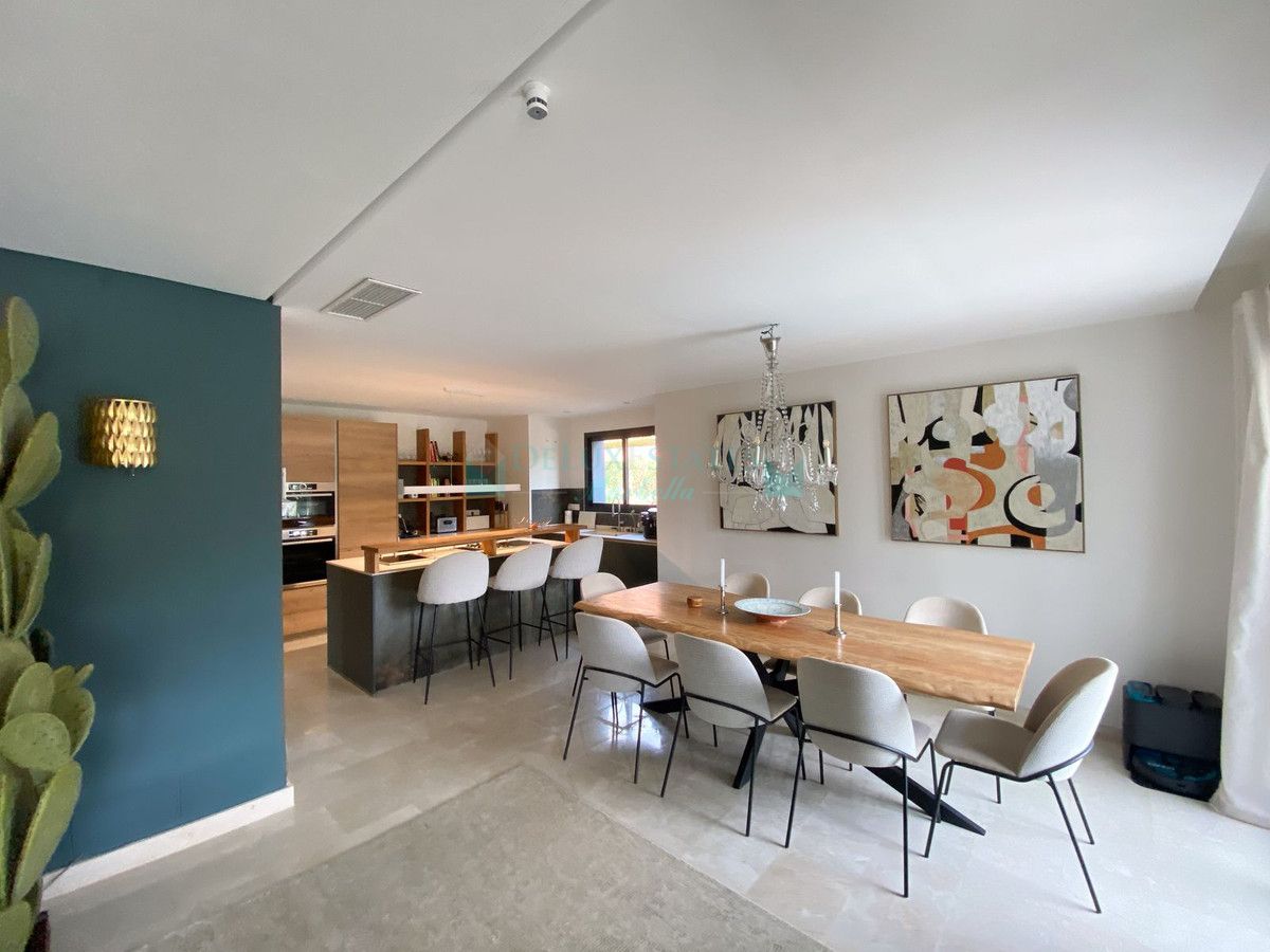 Villa for sale in Elviria, Marbella East