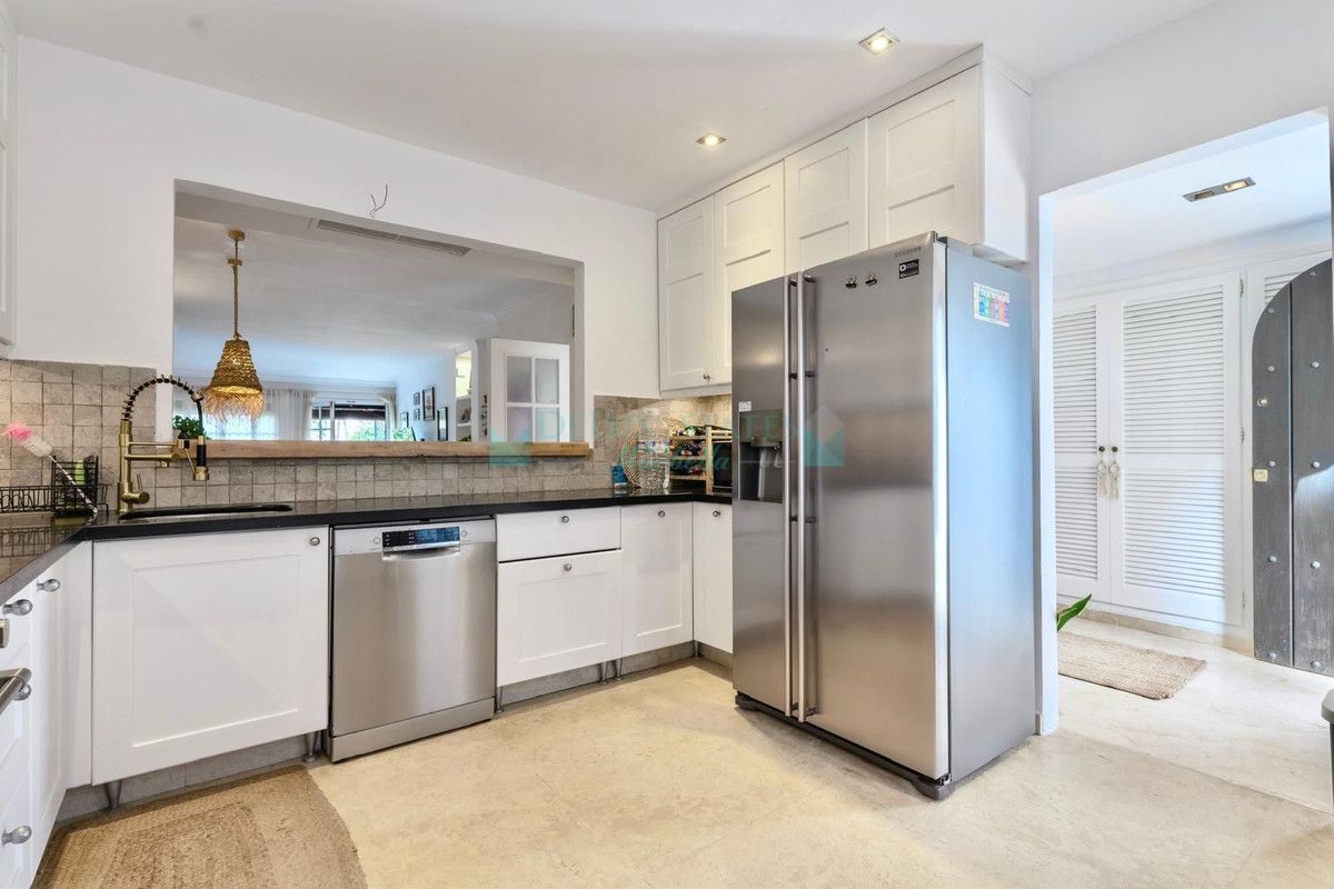 Town House for rent in Nueva Andalucia