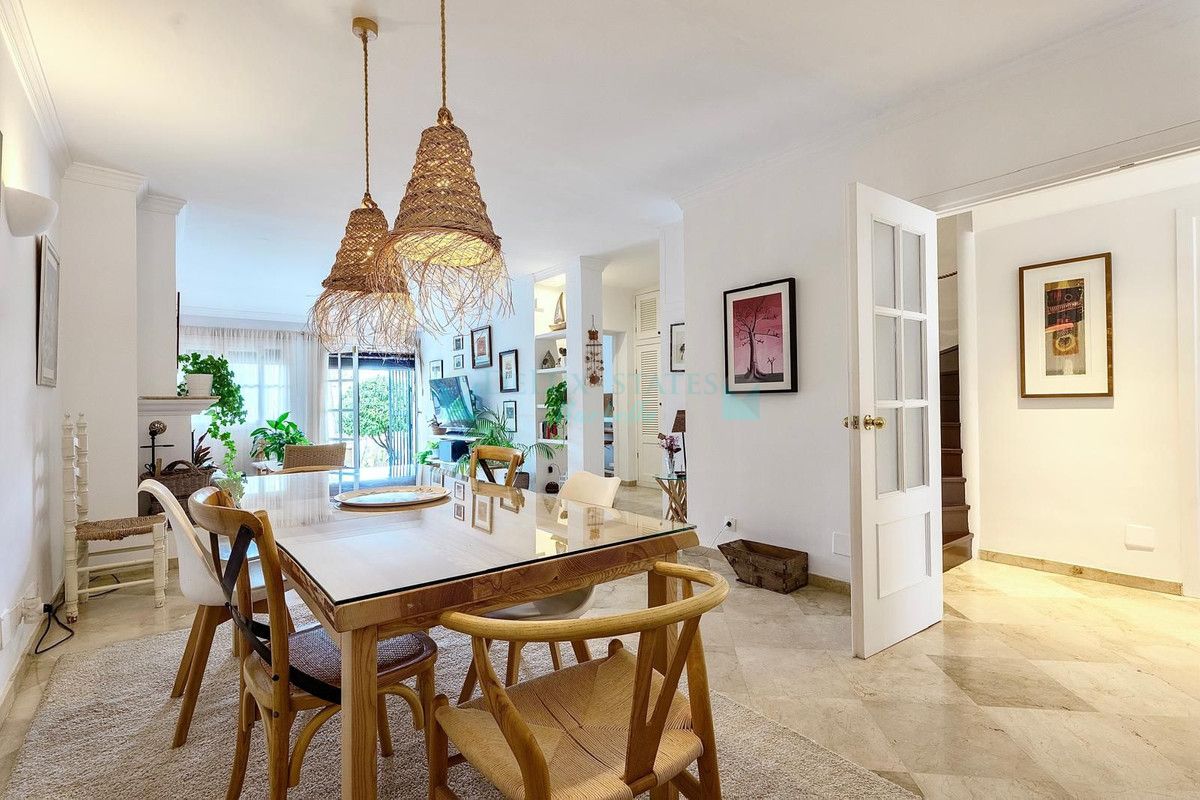 Town House for rent in Nueva Andalucia