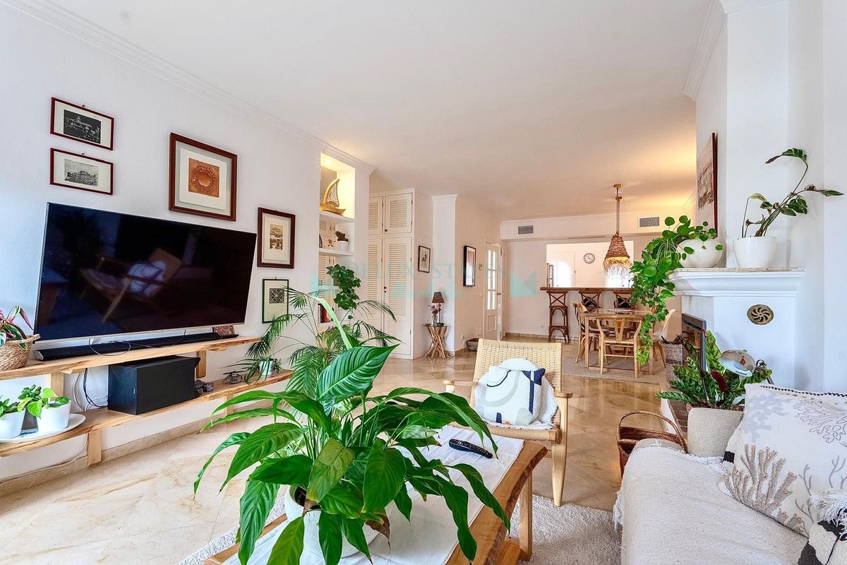 Town House for rent in Nueva Andalucia