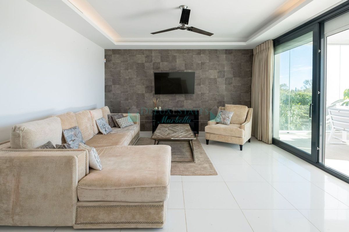 Ground Floor Apartment for sale in Benahavis