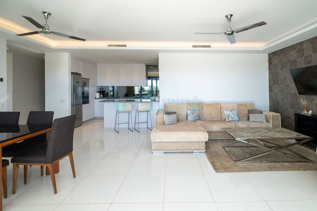 Ground Floor Apartment for sale in Benahavis