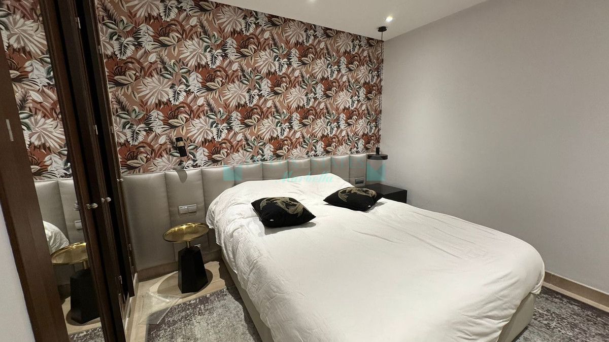 Apartamento en alquiler en New Golden Mile, Estepona