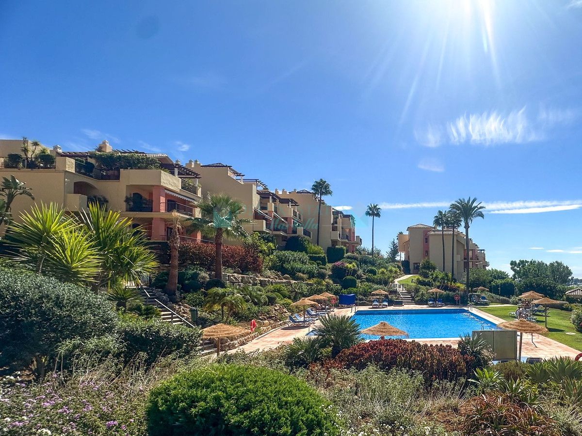 Ground Floor Apartment for sale in Los Arqueros, Benahavis