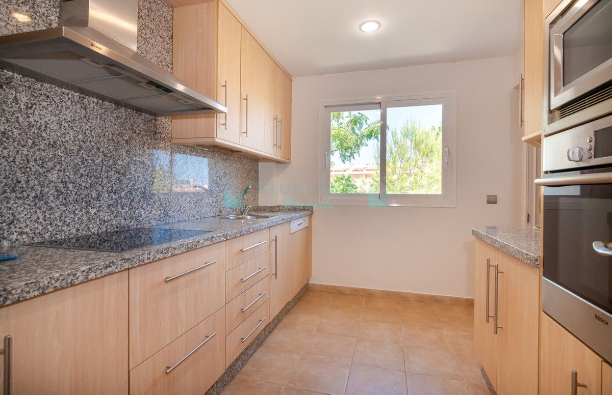 Penthouse for sale in Los Flamingos, Benahavis