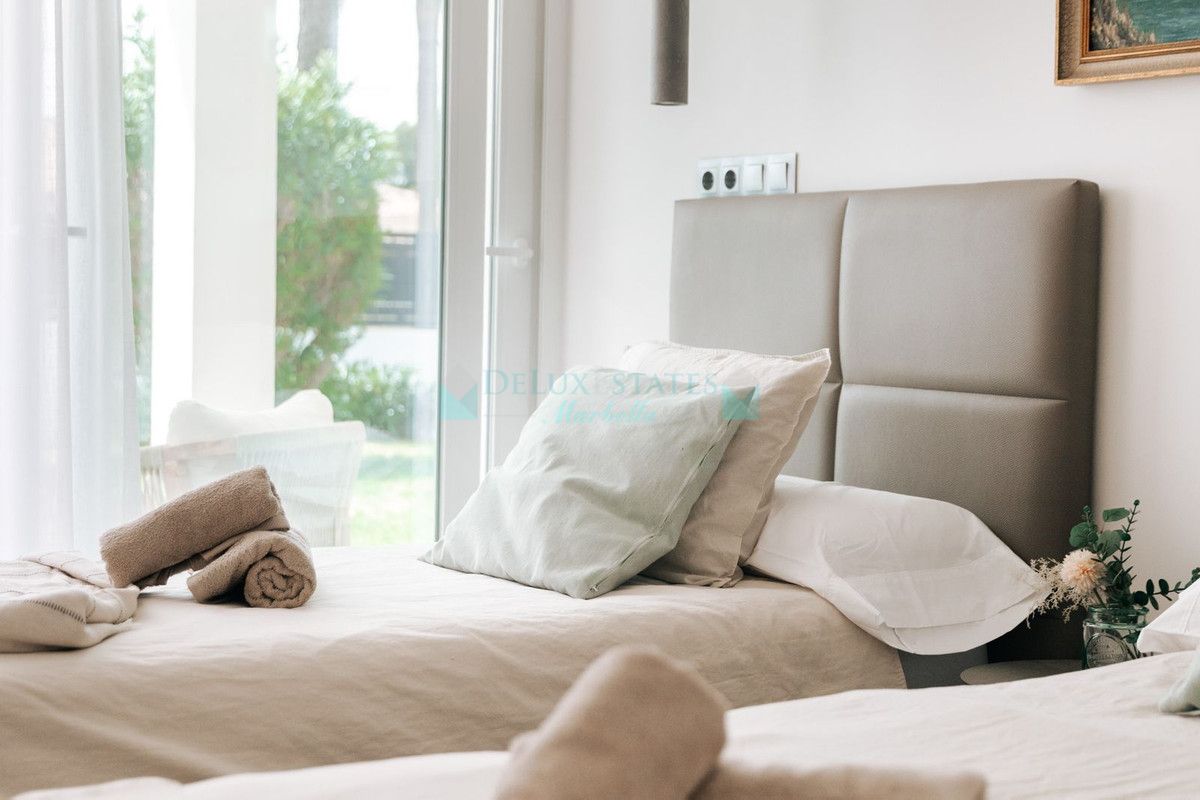 Villa for rent in Marbesa, Marbella East