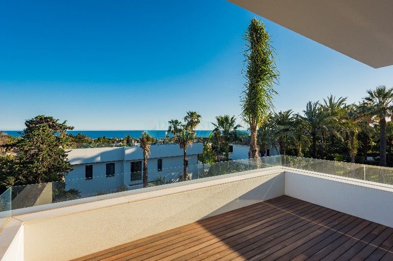 Villa for sale in Marbesa, Marbella East