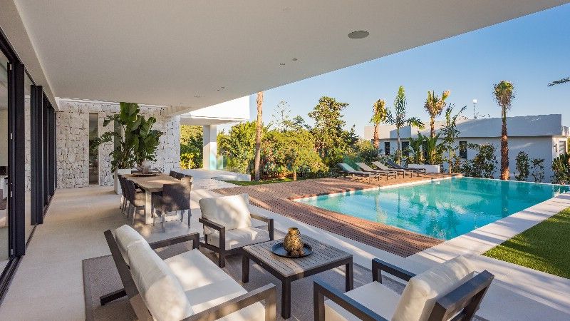 Villa for sale in Marbesa, Marbella East