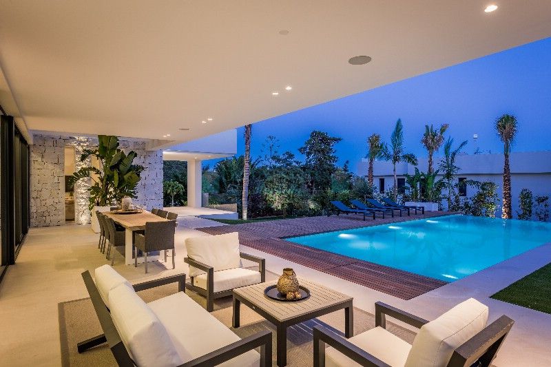 Villa for sale in Marbesa, Marbella East