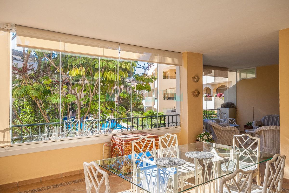 Apartamento en venta en Elviria, Marbella Este