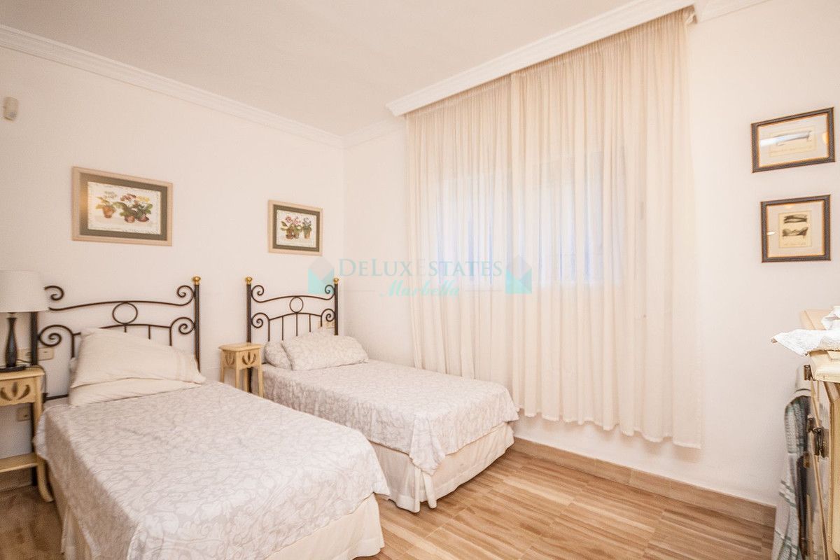 Apartamento en venta en Elviria, Marbella Este