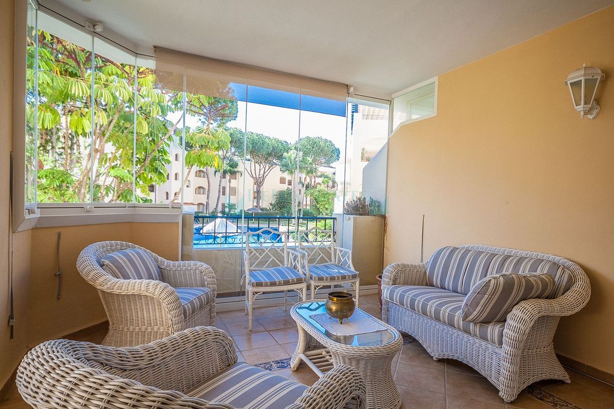 Apartamento en venta en Elviria, Marbella Este