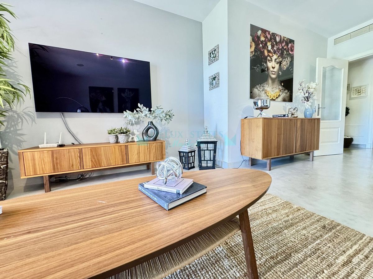 Ground Floor Apartment for sale in Los Flamingos, Benahavis