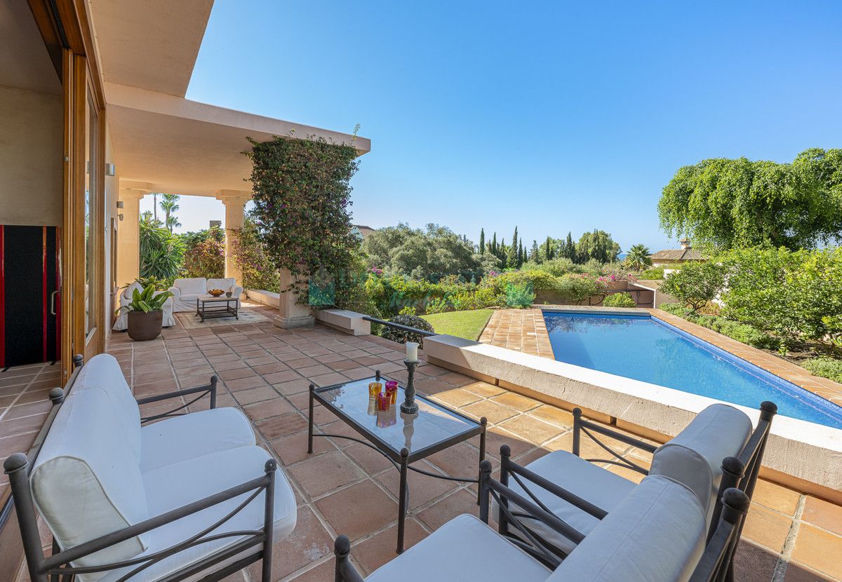 Villa en venta en El Rosario, Marbella Este