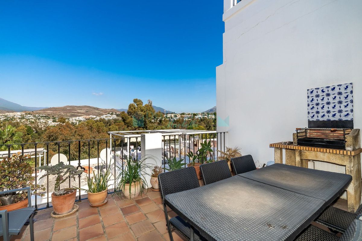 Town House for sale in Aloha, Nueva Andalucia