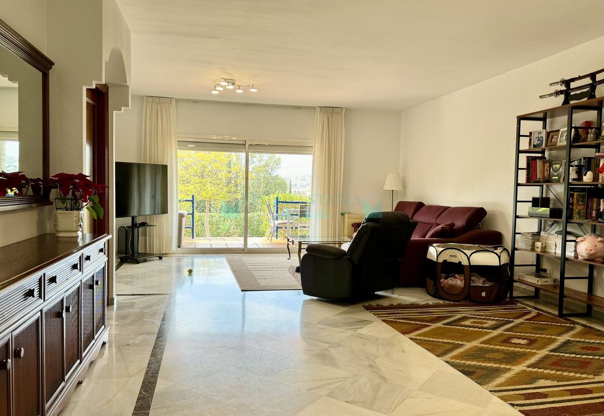 Town House for sale in Atalaya, Estepona