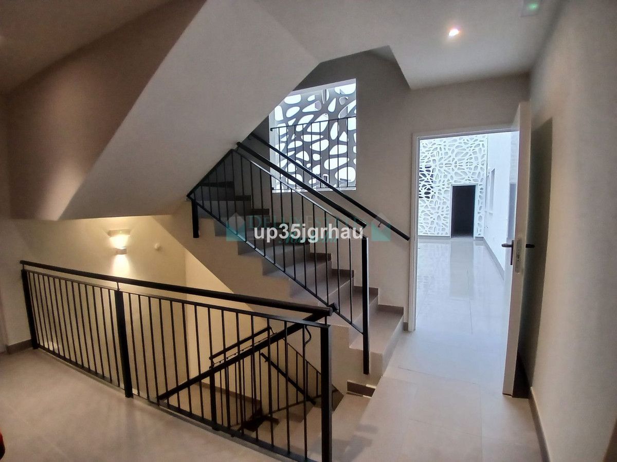 Apartamento en venta en Estepona