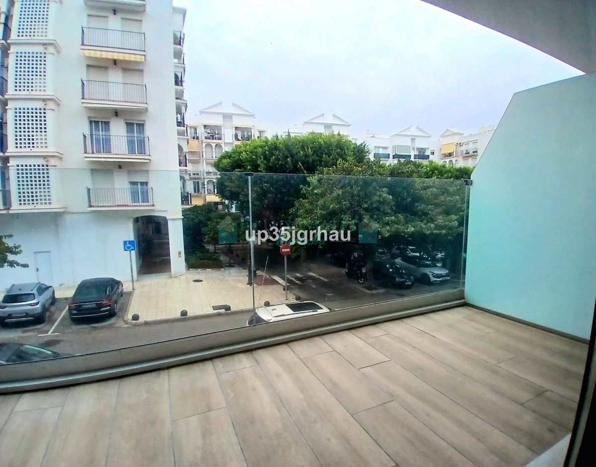 Apartamento en venta en Estepona