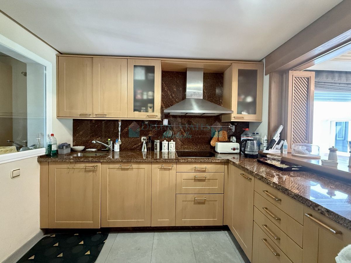 Semi Detached Villa for rent in Costalita, Estepona