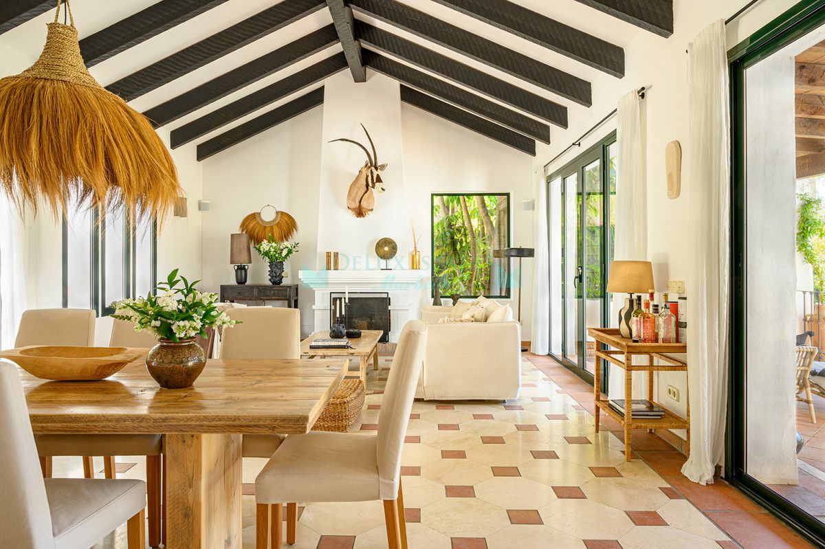 Villa for rent in Estepona