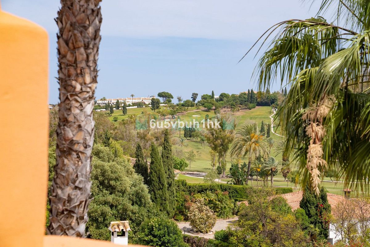 Apartment for sale in Benahavis