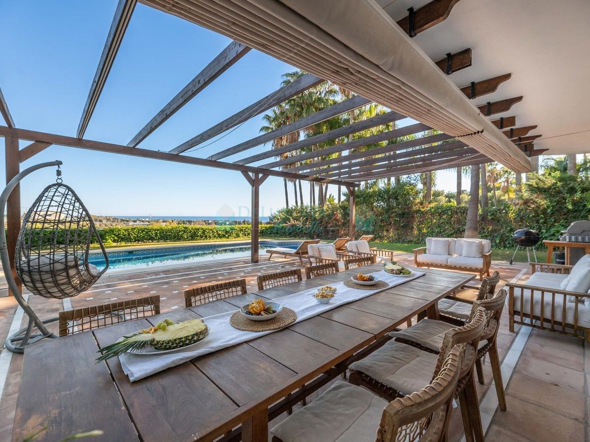 Villa en alquiler en Rio Real, Marbella Este