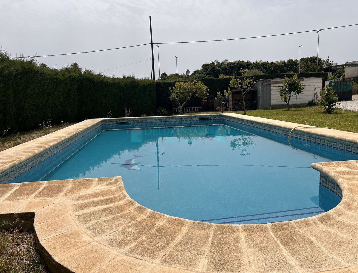 Villa en venta en Selwo, Estepona