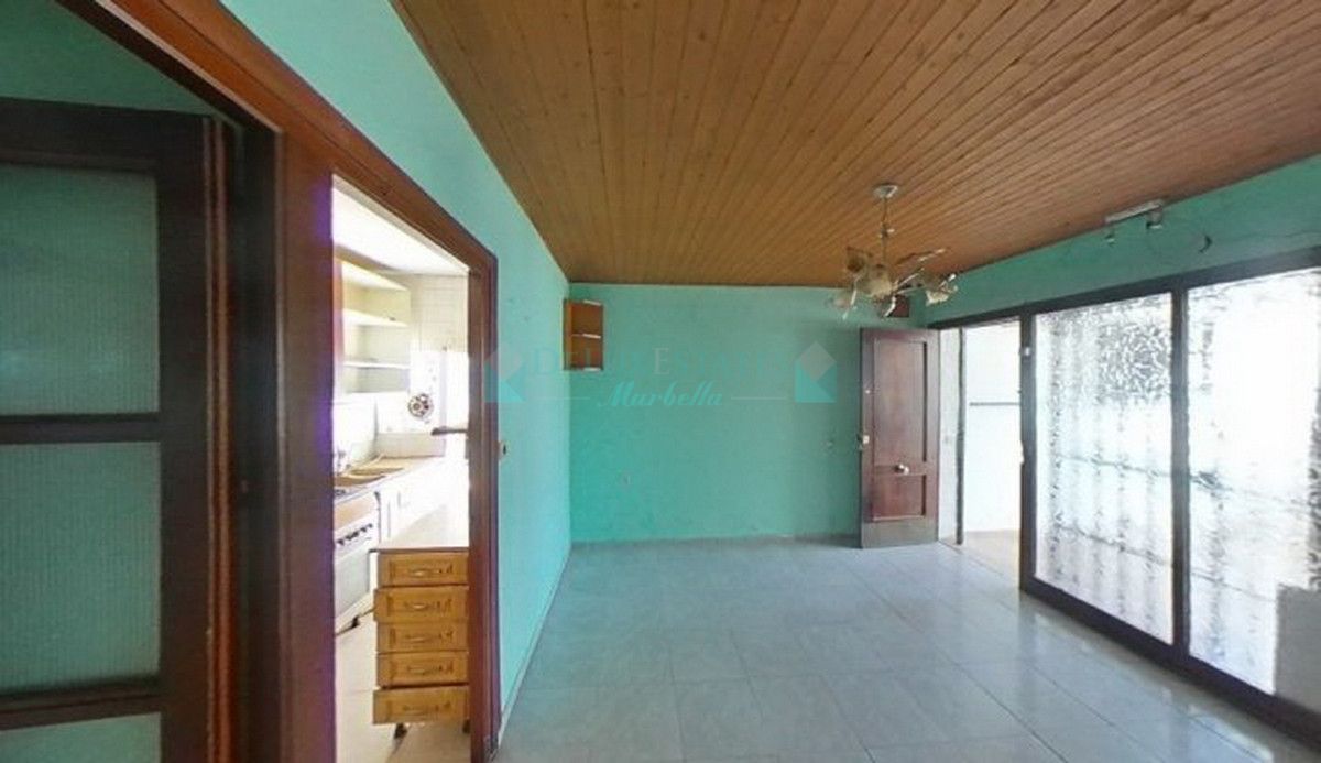 Ground Floor Apartment for sale in Las Chapas, Marbella East