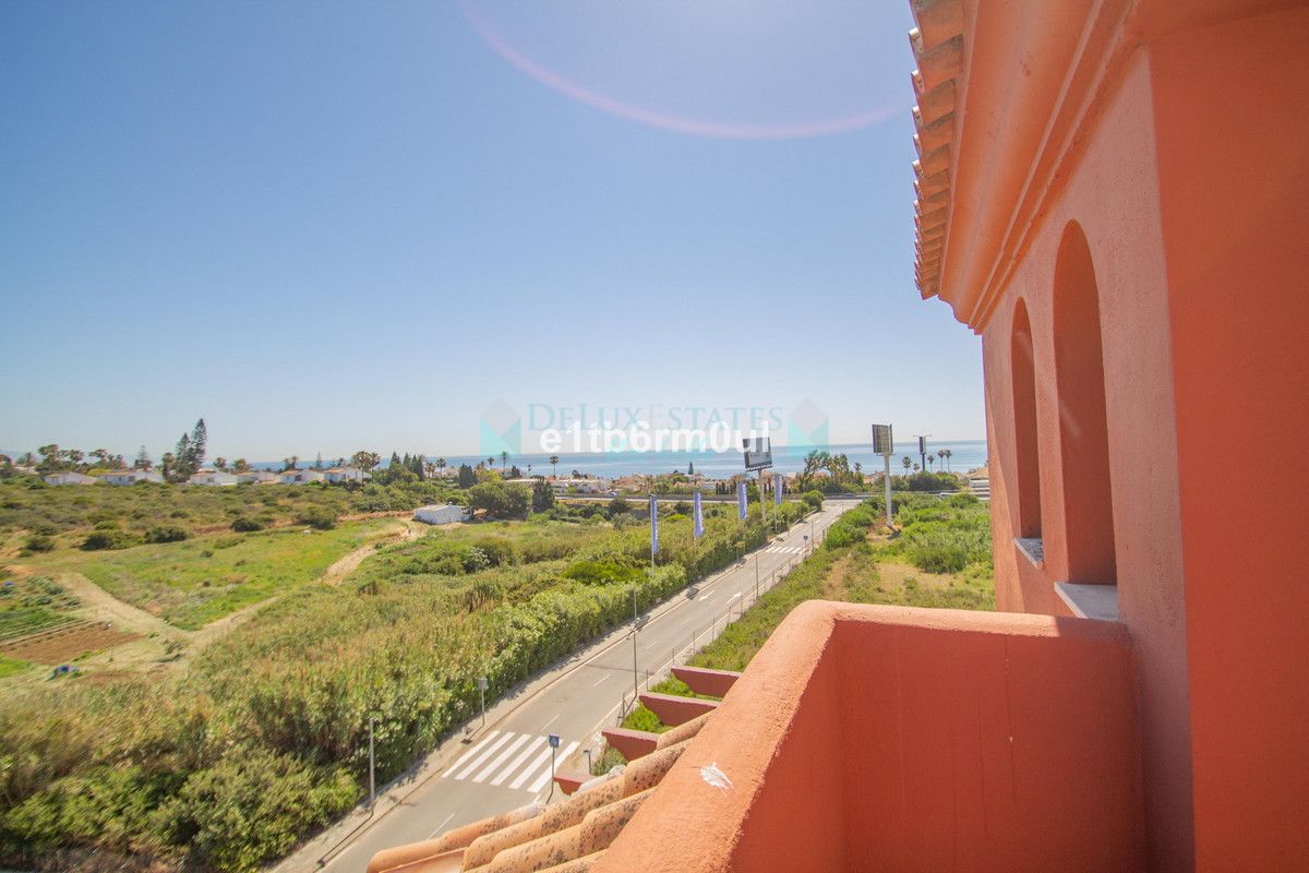 Penthouse for sale in Estepona