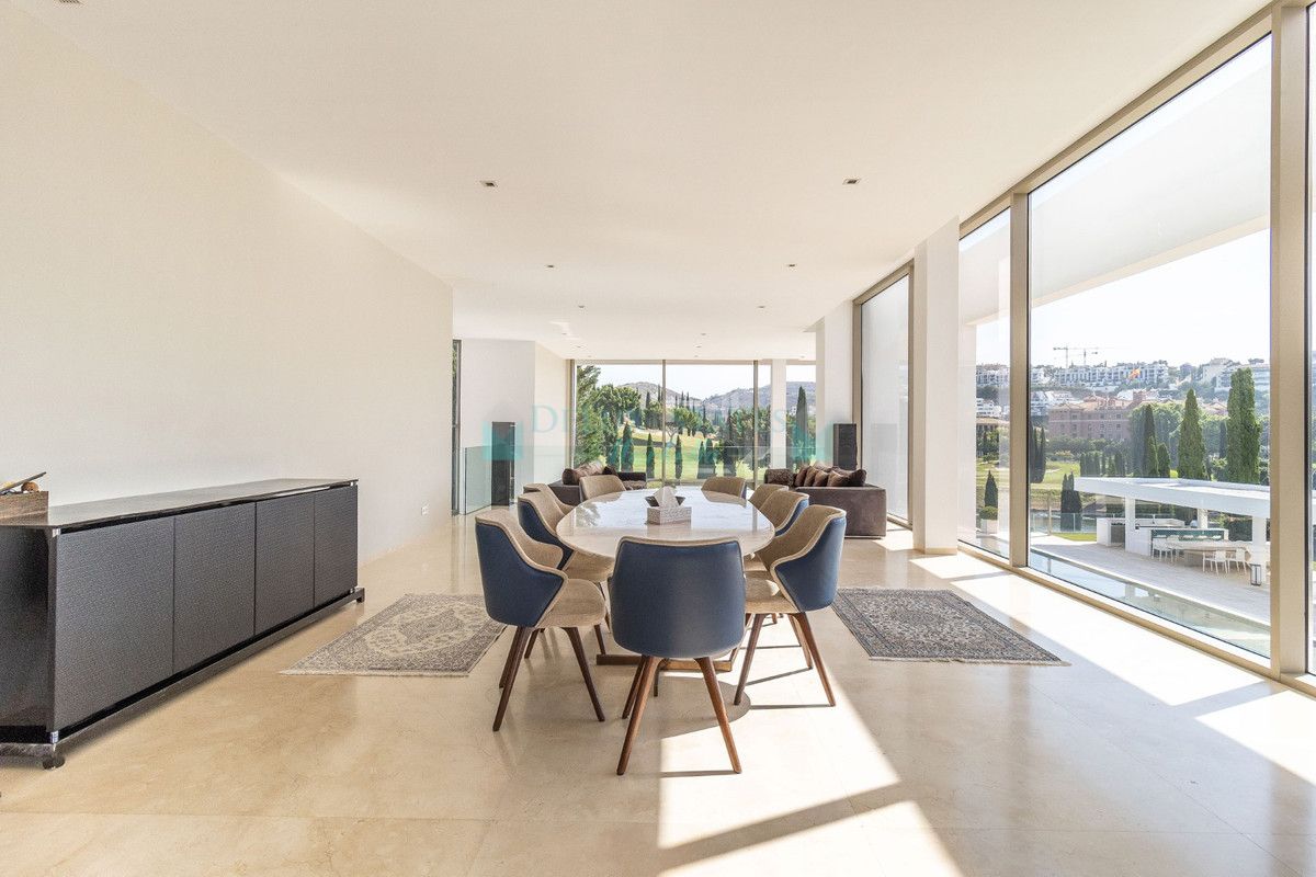 Villa en alquiler en Benahavis