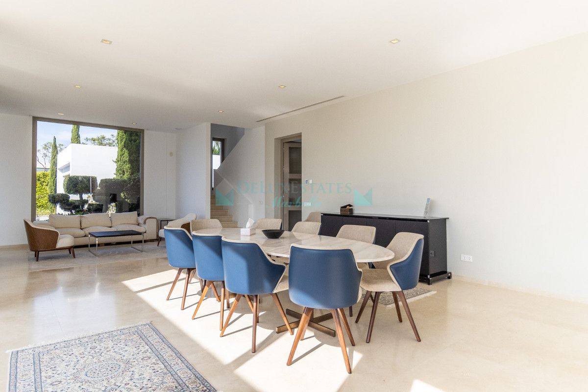 Villa en alquiler en Benahavis