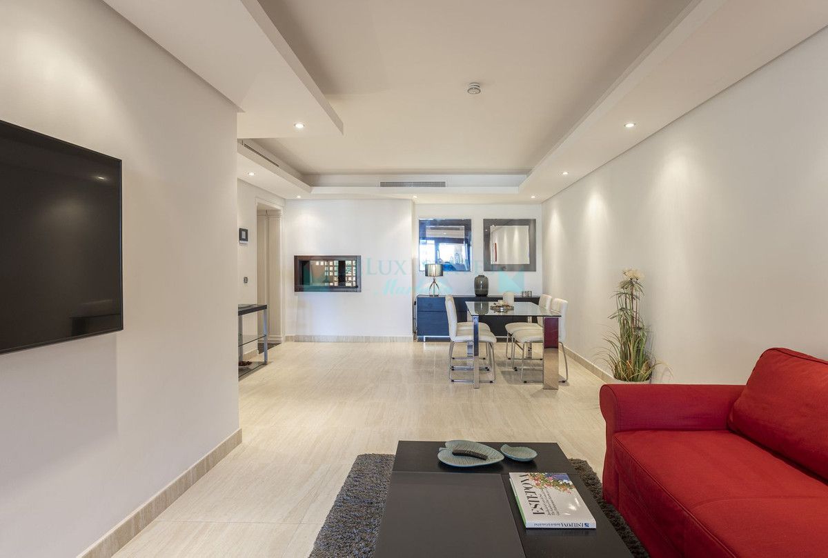 Ground Floor Apartment for rent in El Paraiso, Estepona