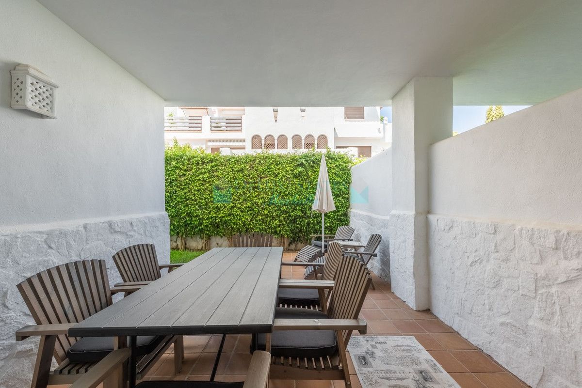 Ground Floor Apartment for sale in Estepona