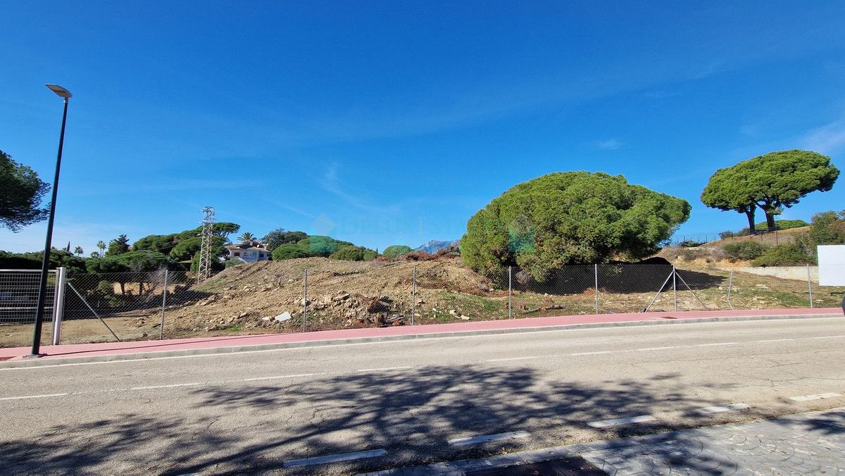 Residential Plot for sale in Elviria, Marbella East