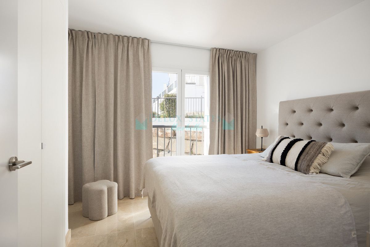 Penthouse for sale in El Paraiso, Estepona