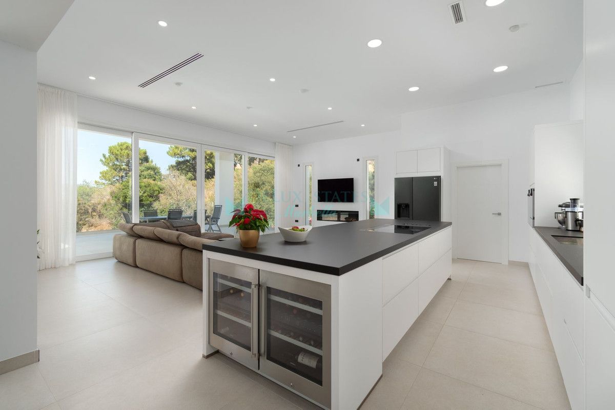 Villa en venta en La Mairena, Marbella Este