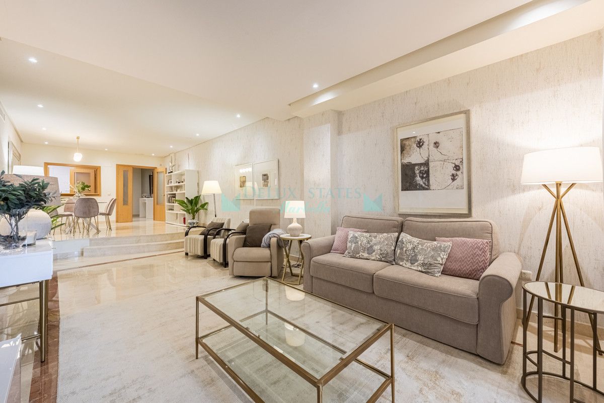 Apartment for sale in Marbella - Puerto Banus