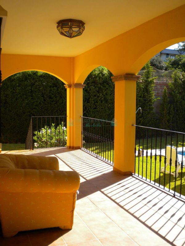 Villa en venta en Estepona