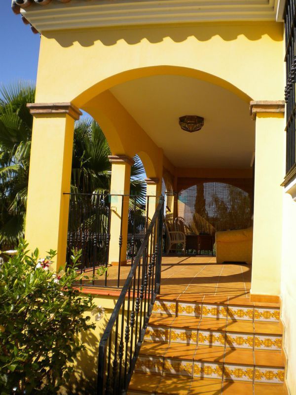 Villa en venta en Estepona